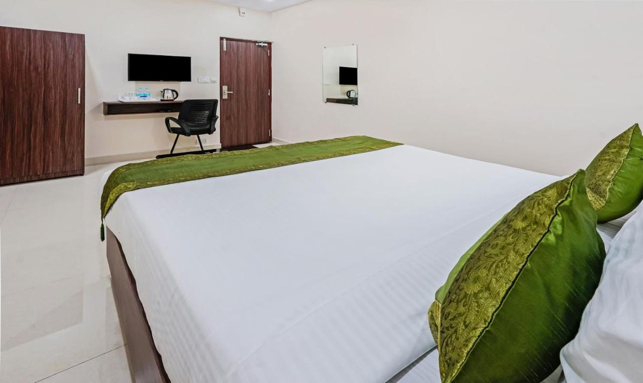Super Collection O Dabagardens Near Beach Road Вишакхапатнам Экстерьер фото
